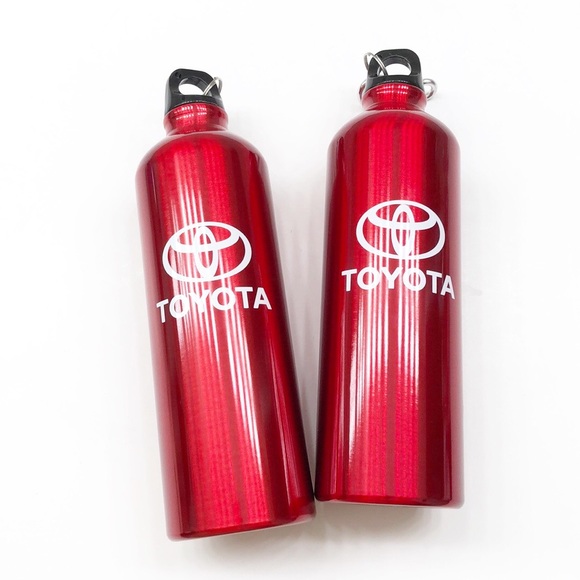 Other - Toyota carabiner water bottles - set of 2